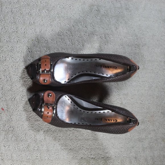 Gianni Bini Dark Brown Circle Pattern Camel-Colored Buckle & Heel Patch Shoes - Picture 2 of 7